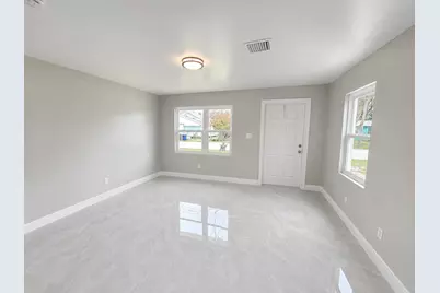 1127 Avenue E #Unit A, Fort Pierce, FL 34950 - Photo 4