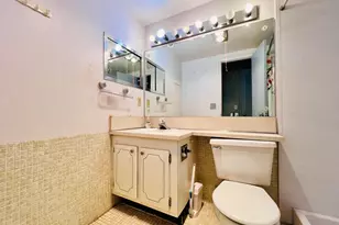 140 Norwich F, West Palm Beach, FL 33417 - Photo 8