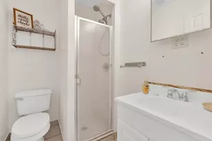 261 NE 42nd St, Deerfield Beach, FL 33064 - Photo 22