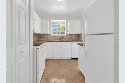 261 NE 42nd Street, Deerfield Beach, FL 33064 - Photo 10