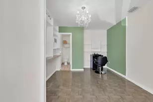 261 NE 42nd St, Deerfield Beach, FL 33064 - Photo 18