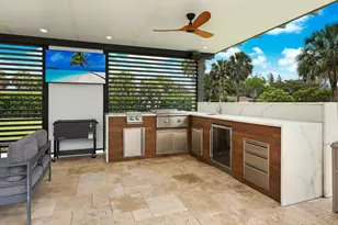 142 Brynhurst Ct, West Palm Beach, FL 33413 - Photo 24