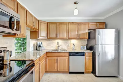 154 Lake Meryl Drive #Unit 255, West Palm Beach, FL 33411 - Photo 4