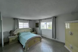 1001 NE 14th Ave, Hallandale Beach, FL 33009 - Photo 24