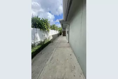 [Address not provided], Oakland Park, FL 33334 - Photo 28