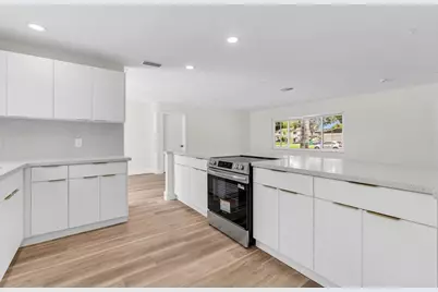 3905 E Woodscape Drive, Miramar, FL 33023 - Photo 10