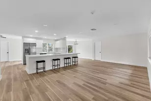 3905 E Woodscape Dr, Miramar, FL 33023 - Photo 6