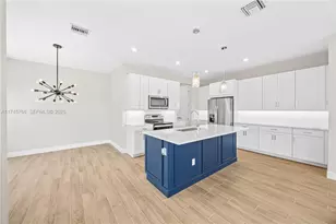 3542 NW Solange Ct, Jensen Beach, FL 34957 - Photo 10