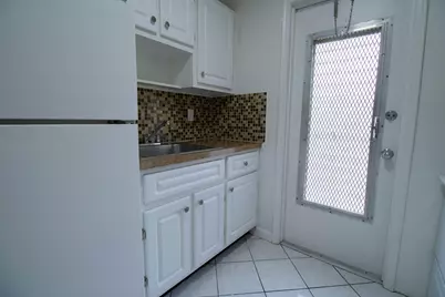 2537 Lincoln Street #14, Hollywood, FL 33020 - Photo 6