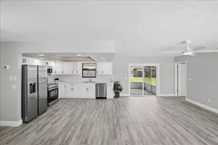 765 SE Floresta Dr, Port Saint Lucie, FL 34983 - Photo 10