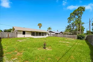 765 SE Floresta Dr, Port Saint Lucie, FL 34983 - Photo 38