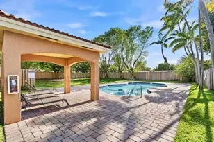 330 SW 2nd Ave, Hallandale Beach, FL 33009 - Photo 36