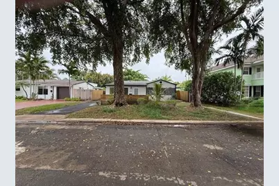 1621-1623 NE 16th Terrace NE, Fort Lauderdale, FL 33305 - Photo 2
