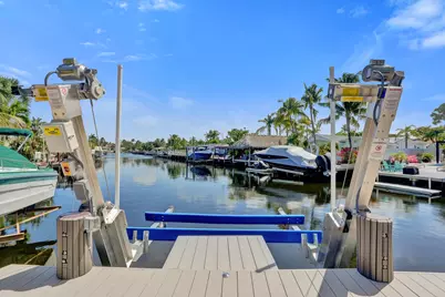 1916 NE 24th Street, Wilton Manors, FL 33305 - Photo 4