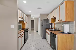 2808 S Carambola Cir Circle S, Coconut Creek, FL 33066 - Photo 10