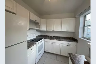 109 Salisbury E #109, West Palm Beach, FL 33417 - Photo 2