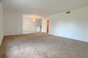 9013 NW 38th Dr, Coral Springs, FL 33065 - Photo 4