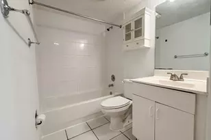 9013 NW 38th Dr, Coral Springs, FL 33065 - Photo 6