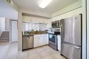 13201 Glenmoor Dr, West Palm Beach, FL 33409 - Photo 10