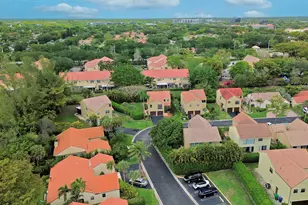 2057 Maplewood Dr, Coral Springs, FL 33071 - Photo 38