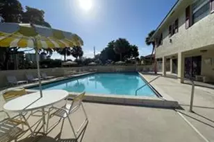 3712 N University Dr, Coral Springs, FL 33065 - Photo 2