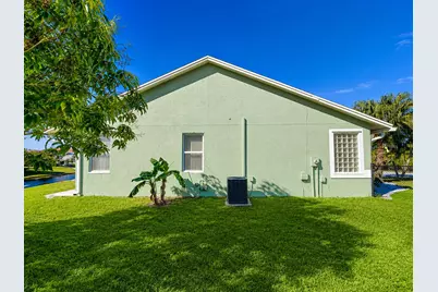 1168 Hatteras Circle, Greenacres, FL 33413 - Photo 2