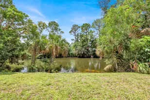 100 Sparrow Dr, Royal Palm Beach, FL 33411 - Photo 32