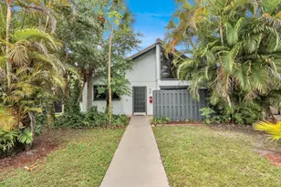 100 Sparrow Dr, Royal Palm Beach, FL 33411 - Photo 1