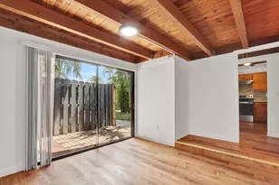 100 Sparrow Dr, Royal Palm Beach, FL 33411 - Photo 14