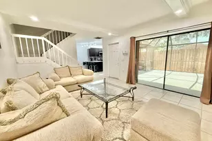 2410 24th Ln, Palm Beach Gardens, FL 33418 - Photo 4