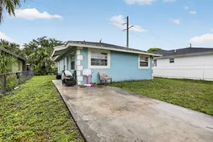 2842 NW 9th Pl, Fort Lauderdale, FL 33311 - Photo 2