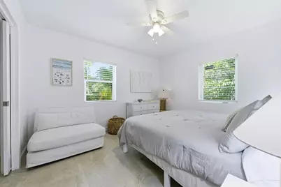 221 Princeton Drive, Lake Worth, FL 33460 - Photo 14