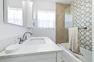 221 Princeton Dr, Lake Worth, FL 33460 - Photo 16