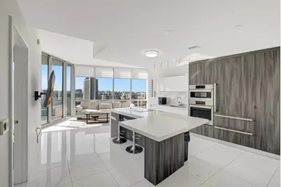 851 NE 1st Avenue #1604, Miami, FL 33132 - Photo 4