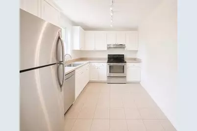 711 N Pine Island Road #204, Plantation, FL 33324 - Photo 4