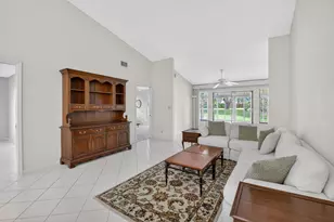10939 Roebelini Palm Ct, Boynton Beach, FL 33437 - Photo 8