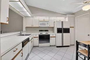 10939 Roebelini Palm Ct, Boynton Beach, FL 33437 - Photo 14