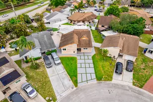 1721 SW 87th Terrace, Miramar, FL 33025 - Photo 4