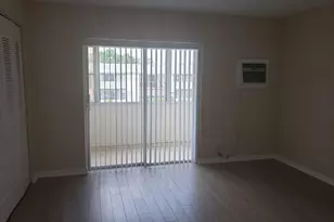 146 Canterbury, West Palm Beach, FL 33417 - Photo 6
