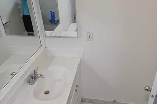 470 Executive Center Dr, West Palm Beach, FL 33401 - Photo 16