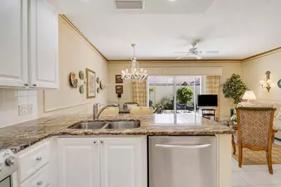 77 Laurel Oaks Circle, Tequesta, FL 33469 - Photo 12