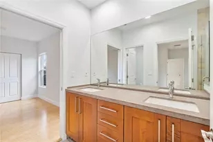 825 NE 17th Way, Fort Lauderdale, FL 33304 - Photo 18