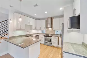 825 NE 17th Way, Fort Lauderdale, FL 33304 - Photo 6