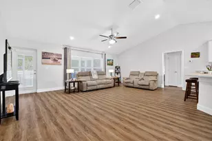 765 NE Eastlake St, Port Saint Lucie, FL 34983 - Photo 38