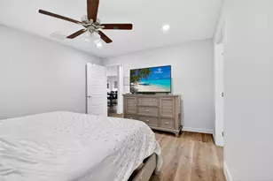 765 NE Eastlake St, Port Saint Lucie, FL 34983 - Photo 14