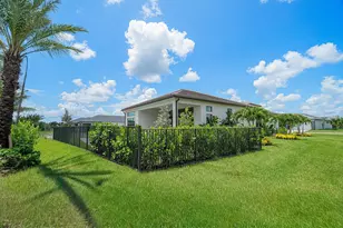 9124 Red Robin Ln, Boynton Beach, FL 33473 - Photo 2