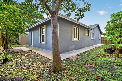 1615 Shirley Court, Lantana, FL 33462 - Photo 24