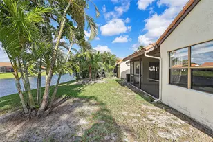 31 Columbia Ct, Deerfield Beach, FL 33442 - Photo 8