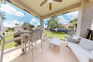 8586 White Cay, West Palm Beach, FL 33411 - Photo 14
