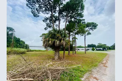 186 Melton Drive, Fort Pierce, FL 34982 - Photo 4